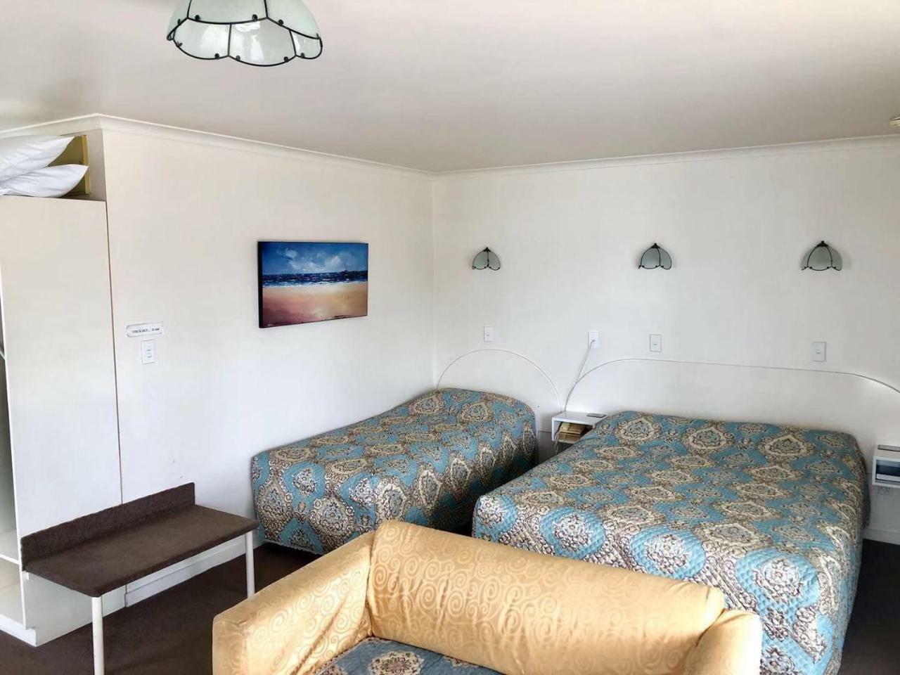 Motel Blue Seas