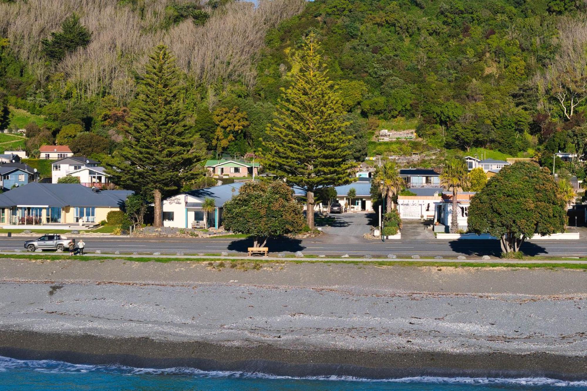 Motel Blue Seas